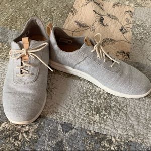 Drizzle Grey Chambray Women's Cabrillo Sneakers